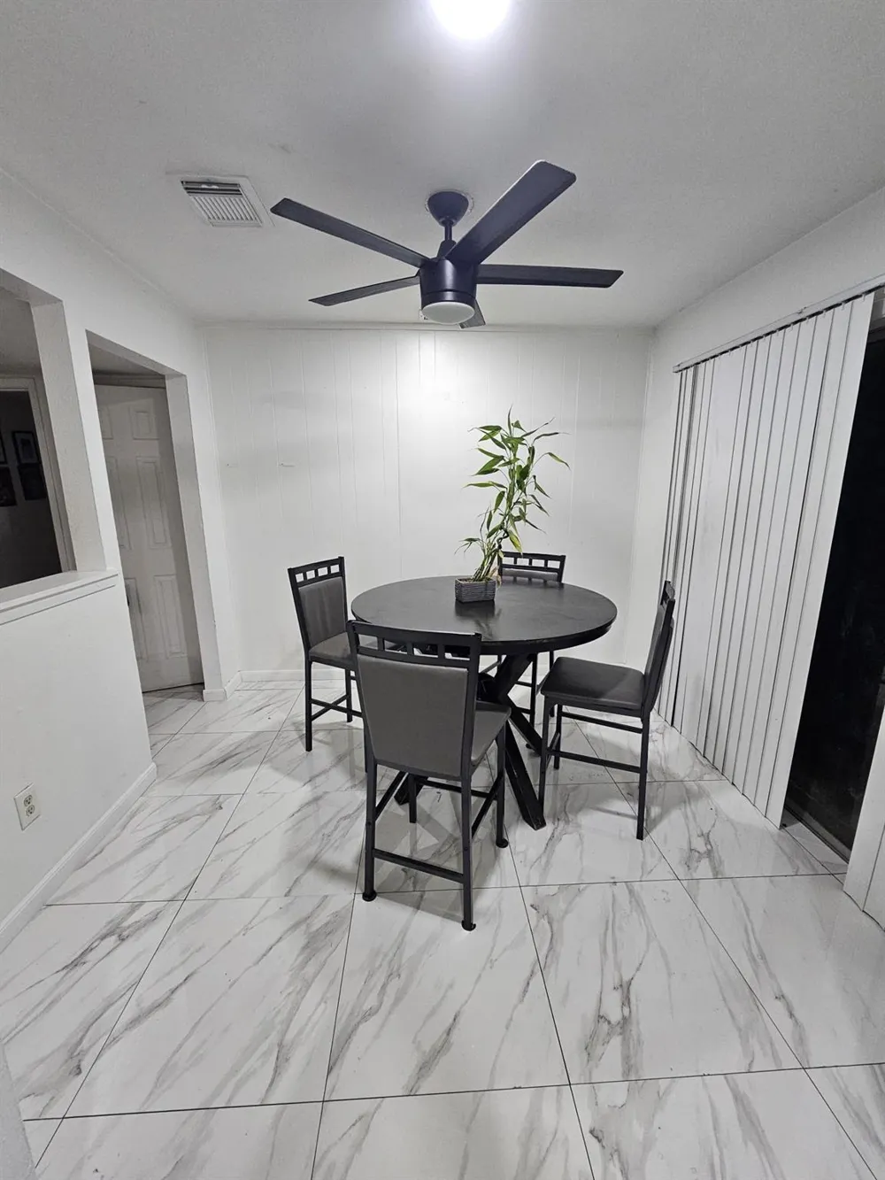 7422 Yellow Pine Drive Houston, TX 77040