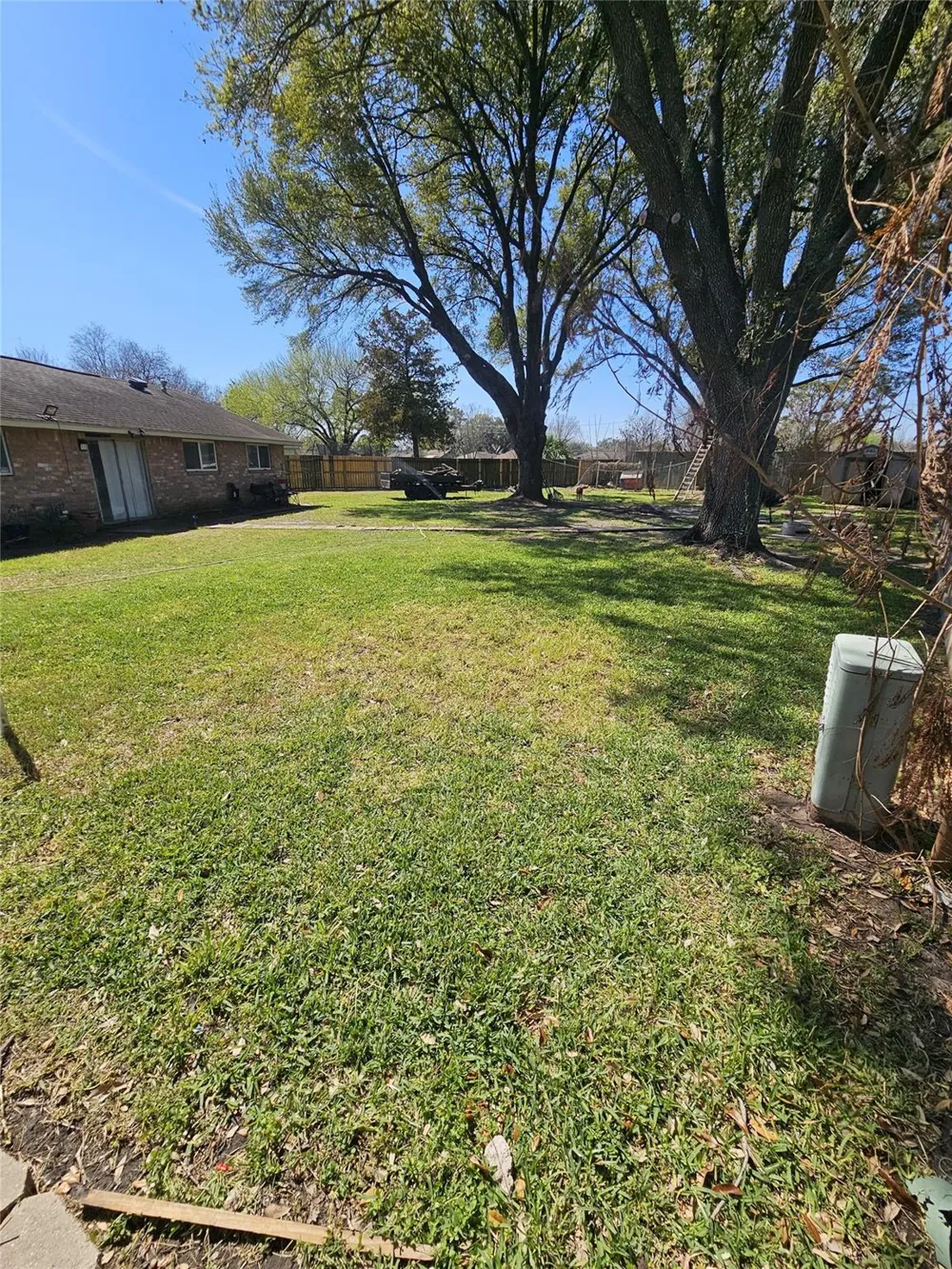 7422 Yellow Pine Drive Houston, TX 77040