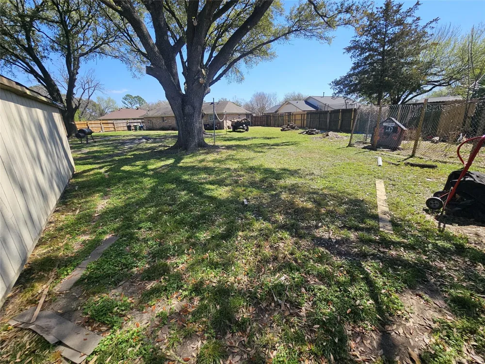 7422 Yellow Pine Drive Houston, TX 77040