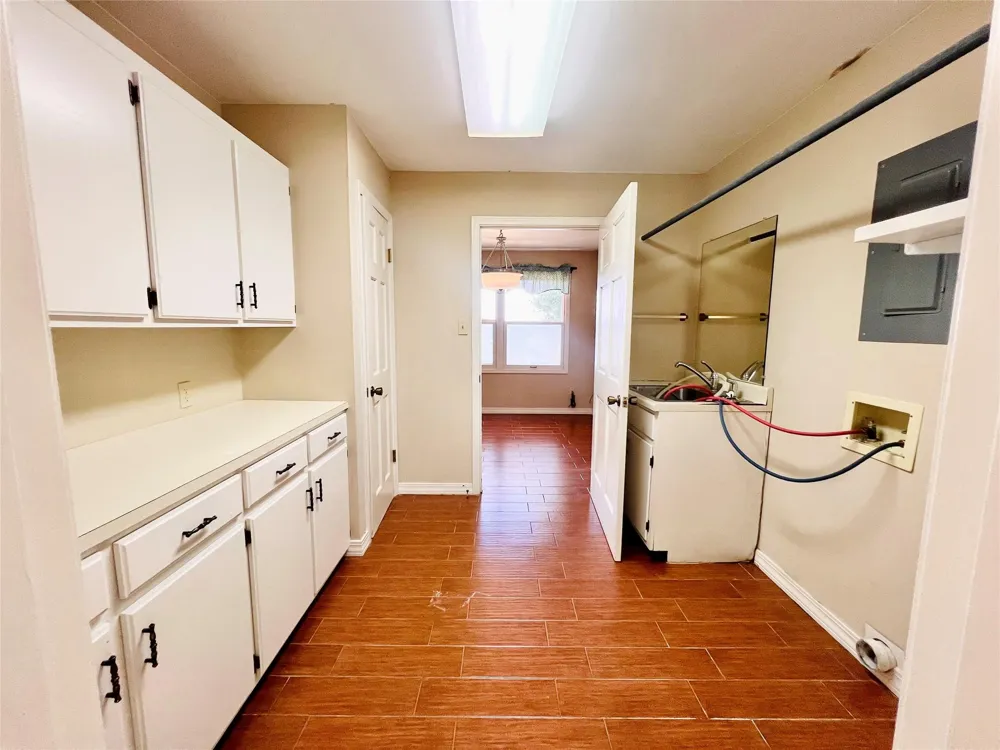 204 Primrose Lane Hemphill, TX 75948