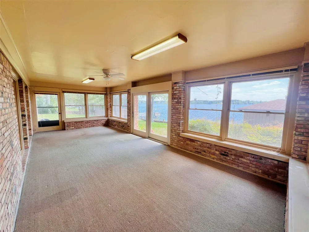 204 Primrose Lane Hemphill, TX 75948