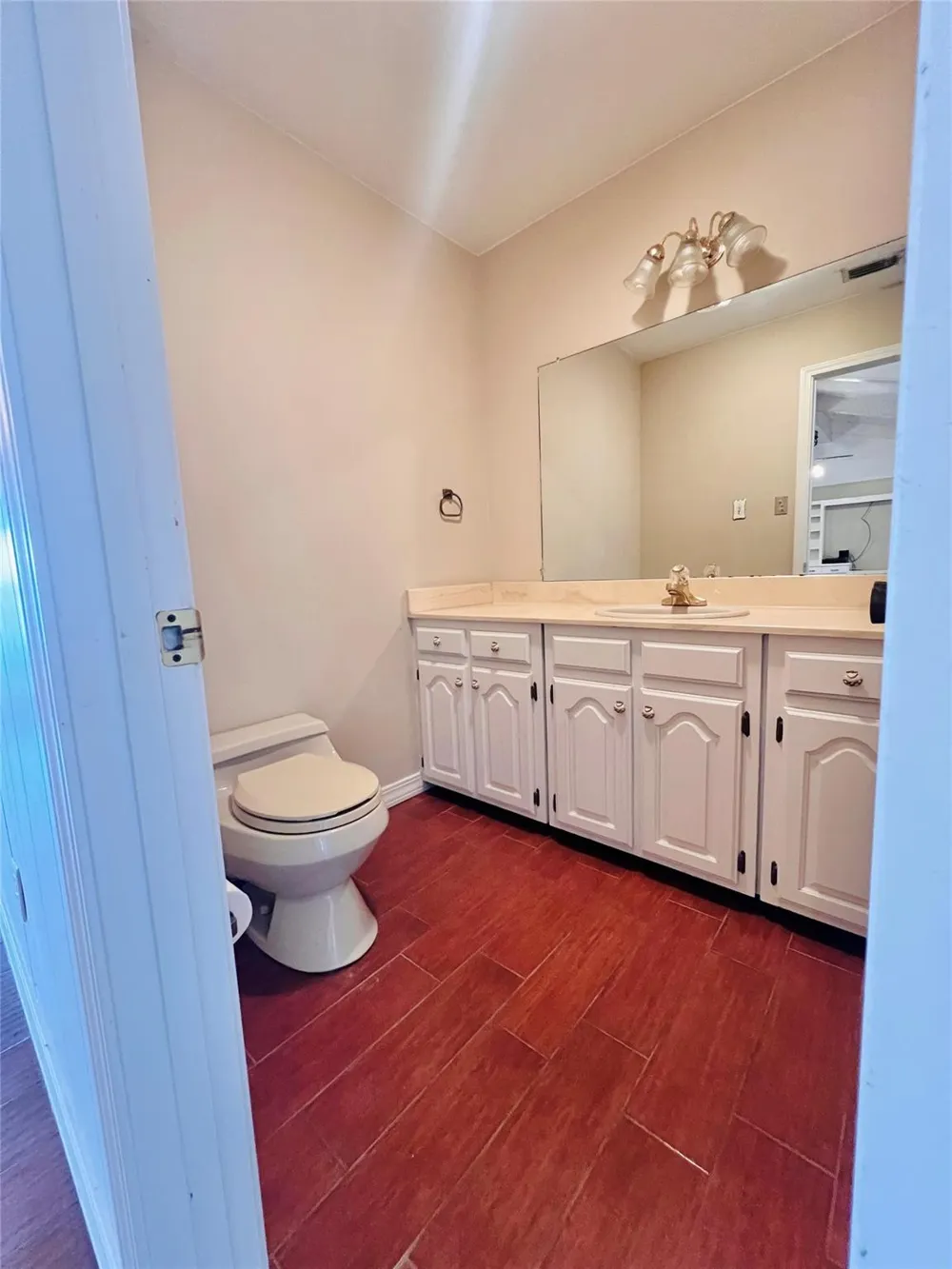 204 Primrose Lane Hemphill, TX 75948