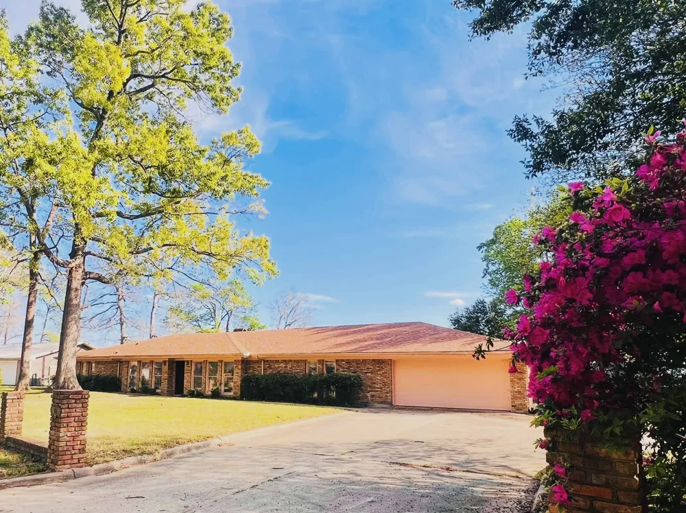 204 Primrose Lane Hemphill, TX 75948