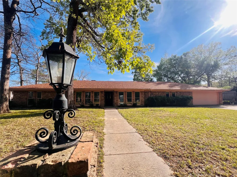 204 Primrose Lane Hemphill, TX 75948