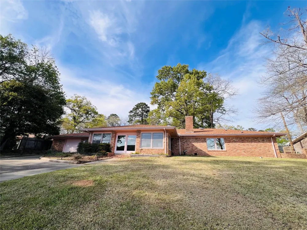 204 Primrose Lane Hemphill, TX 75948