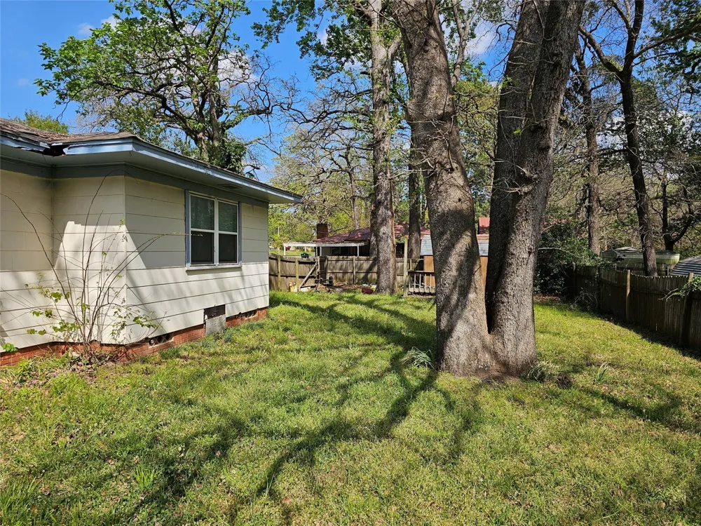 216 Westwood Road Palestine, TX 75803
