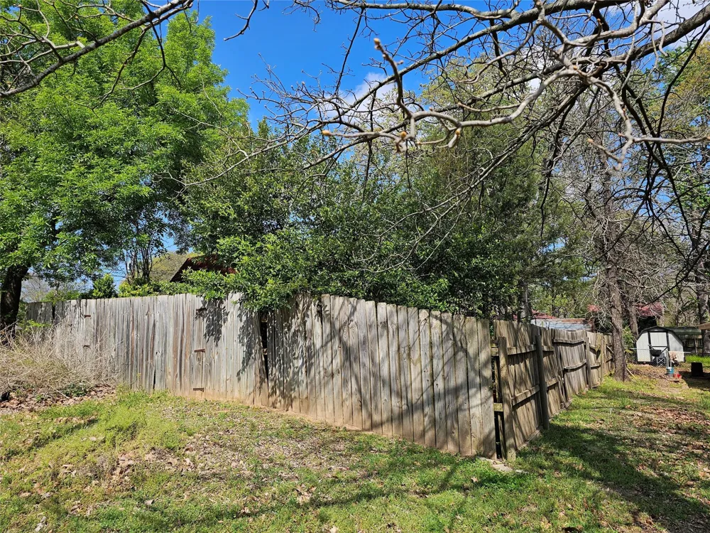 216 Westwood Road Palestine, TX 75803