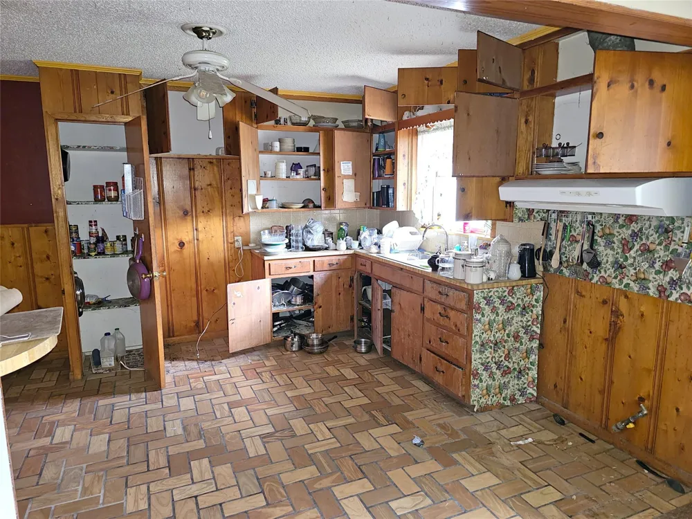216 Westwood Road Palestine, TX 75803