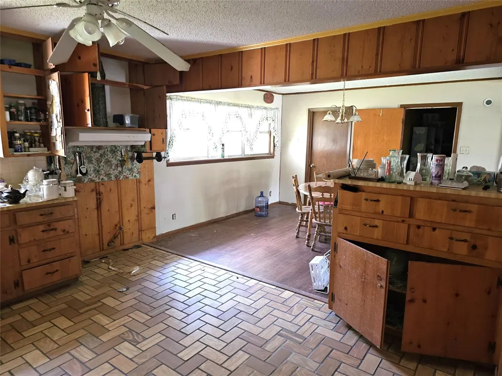 216 Westwood Road Palestine, TX 75803