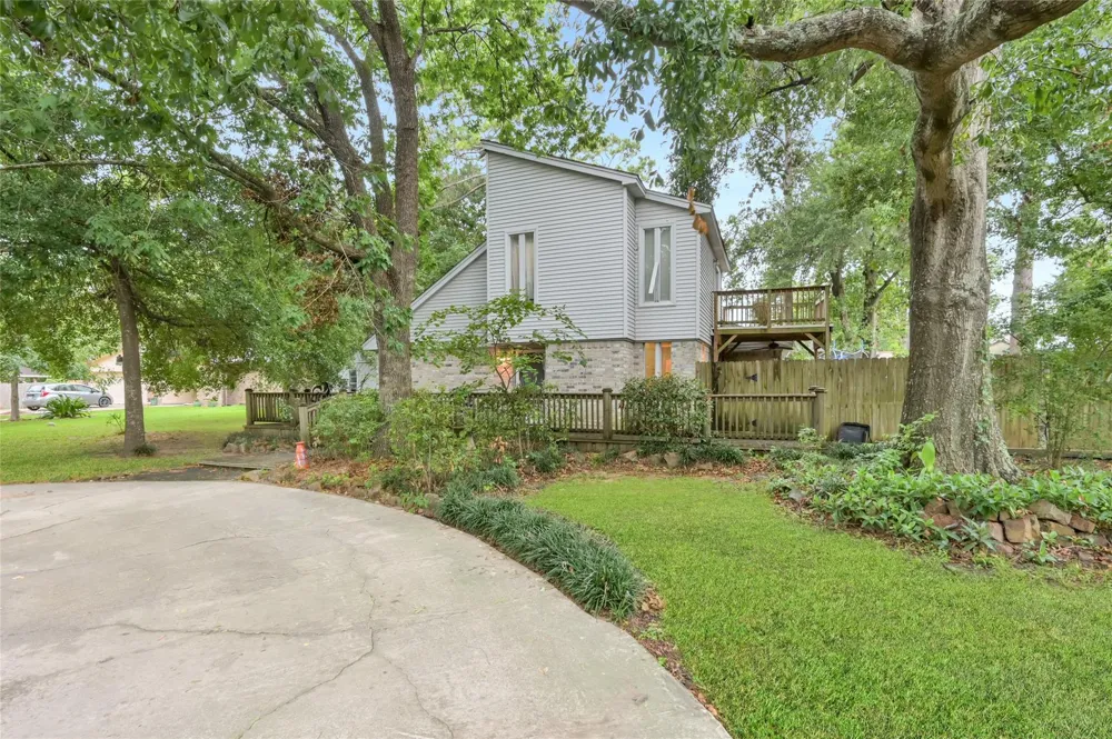 423 Paradise Lane Montgomery, TX 77356