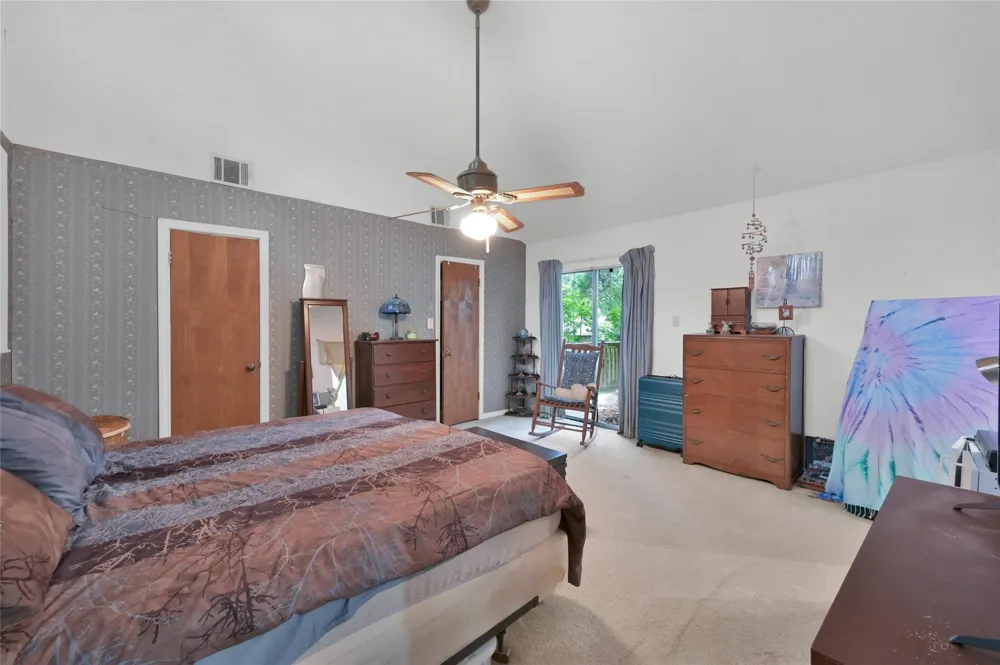423 Paradise Lane Montgomery, TX 77356