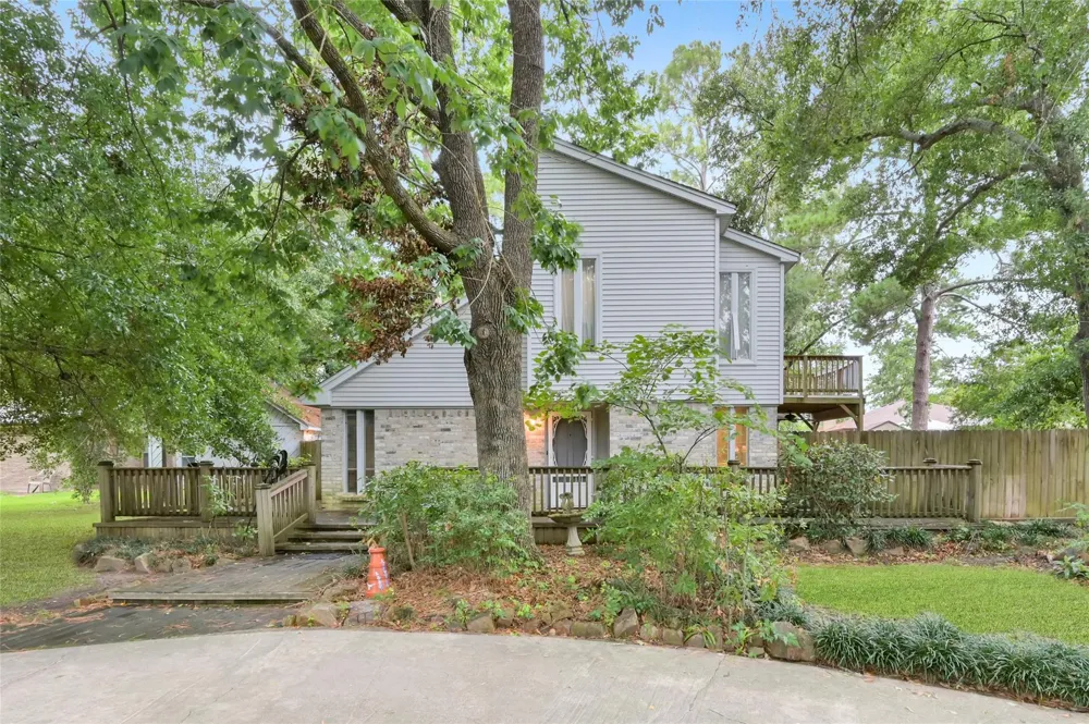 423 Paradise Lane Montgomery, TX 77356