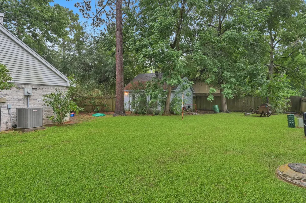 423 Paradise Lane Montgomery, TX 77356