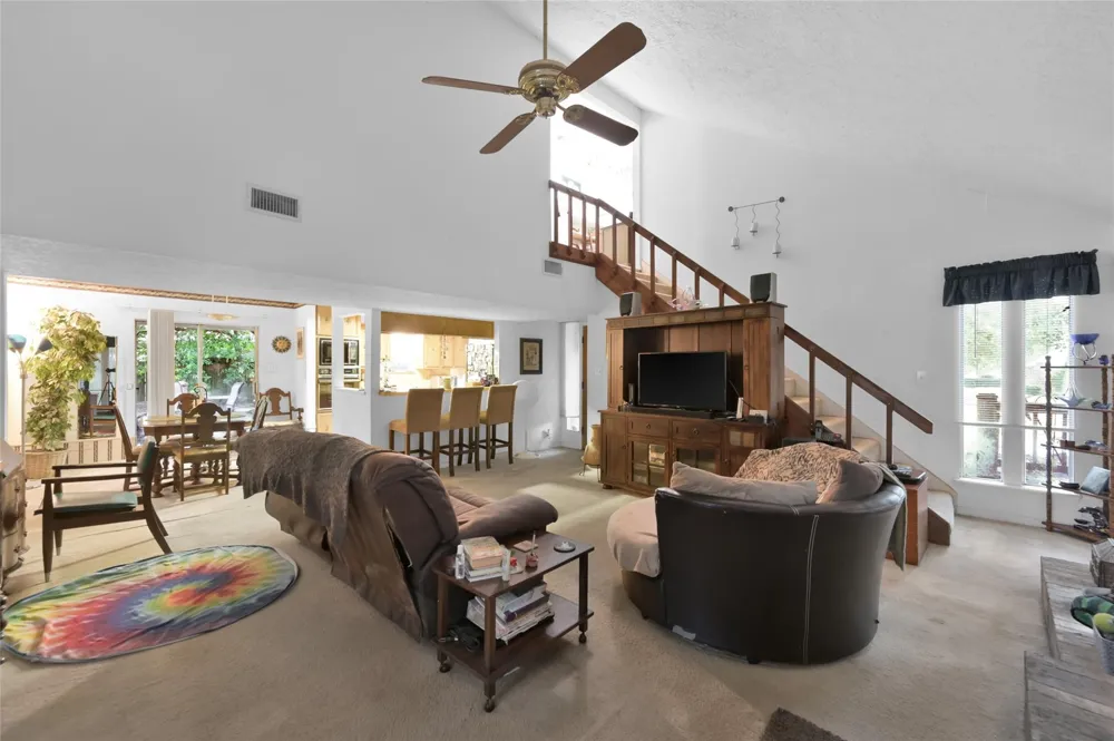 423 Paradise Lane Montgomery, TX 77356