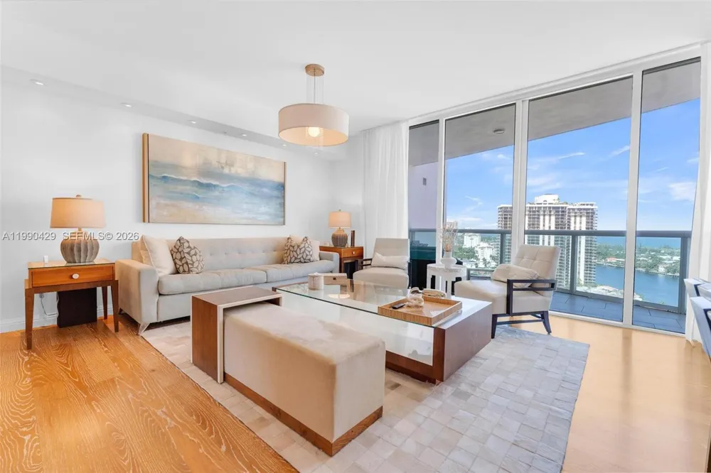 19400 Turnberry Way #2011 Aventura, FL 33180