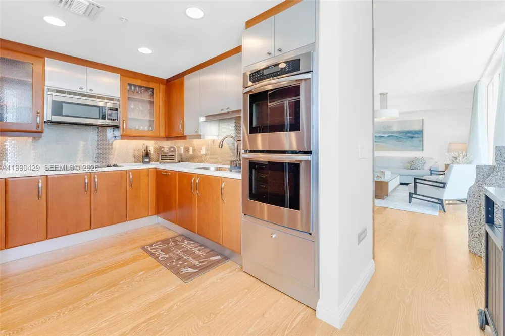 19400 Turnberry Way #2011 Aventura, FL 33180