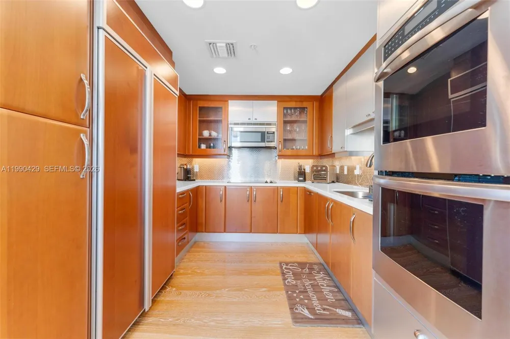 19400 Turnberry Way #2011 Aventura, FL 33180