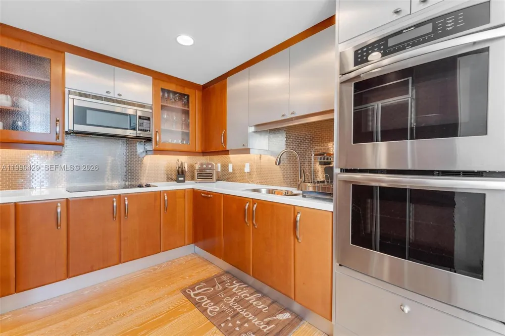 19400 Turnberry Way #2011 Aventura, FL 33180