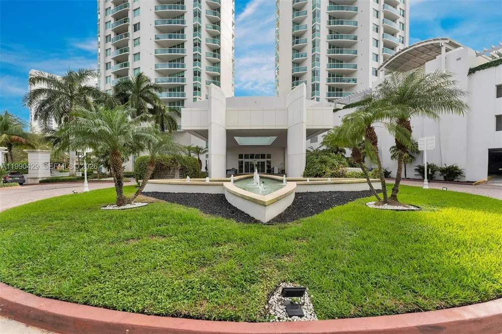 19400 Turnberry Way #2011 Aventura, FL 33180