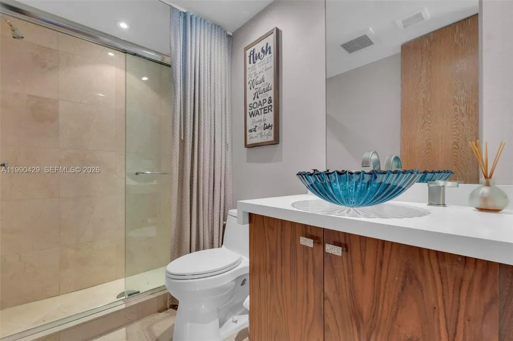 19400 Turnberry Way #2011 Aventura, FL 33180