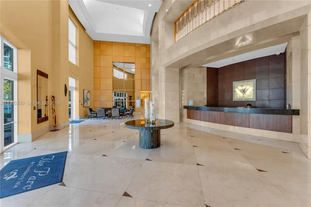 19400 Turnberry Way #2011 Aventura, FL 33180