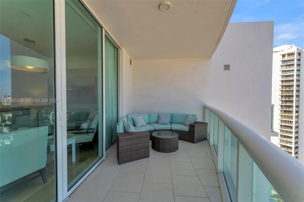 19400 Turnberry Way #2011 Aventura, FL 33180