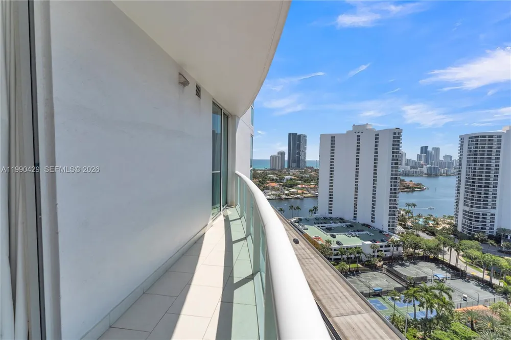 19400 Turnberry Way #2011 Aventura, FL 33180