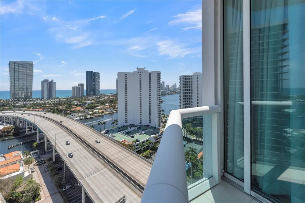 19400 Turnberry Way #2011 Aventura, FL 33180