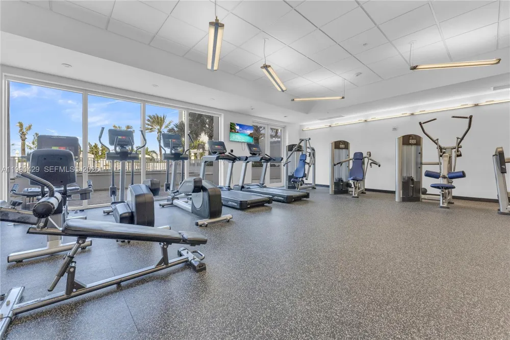 19400 Turnberry Way #2011 Aventura, FL 33180