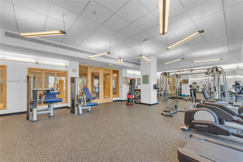 19400 Turnberry Way #2011 Aventura, FL 33180
