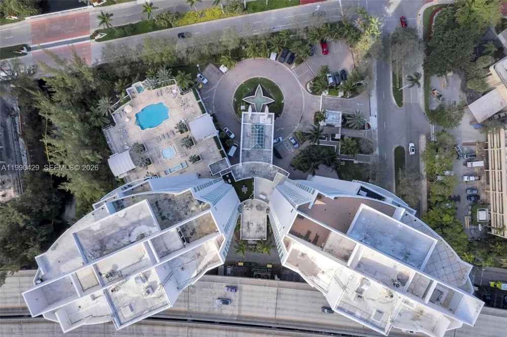 19400 Turnberry Way #2011 Aventura, FL 33180
