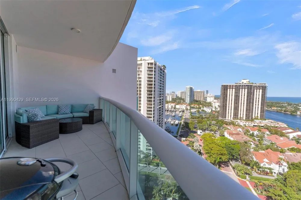 19400 Turnberry Way #2011 Aventura, FL 33180