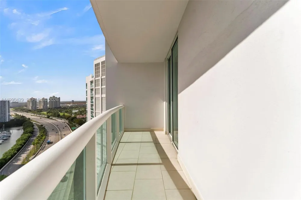 19400 Turnberry Way #2011 Aventura, FL 33180