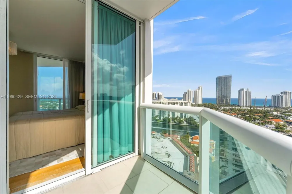 19400 Turnberry Way #2011 Aventura, FL 33180