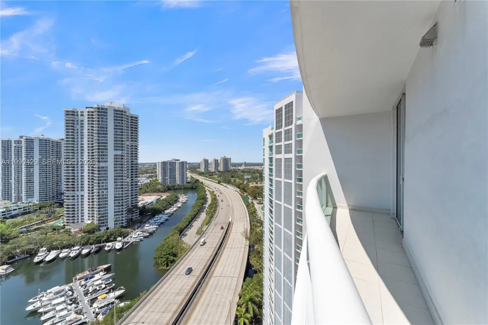 19400 Turnberry Way #2011 Aventura, FL 33180
