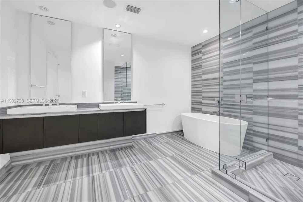 3300 NE 188th St #615 Aventura, FL 33180