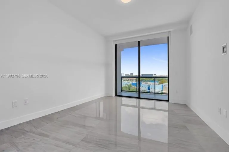 3300 NE 188th St #615 Aventura, FL 33180