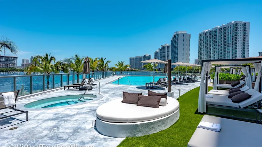 3300 NE 188th St #615 Aventura, FL 33180