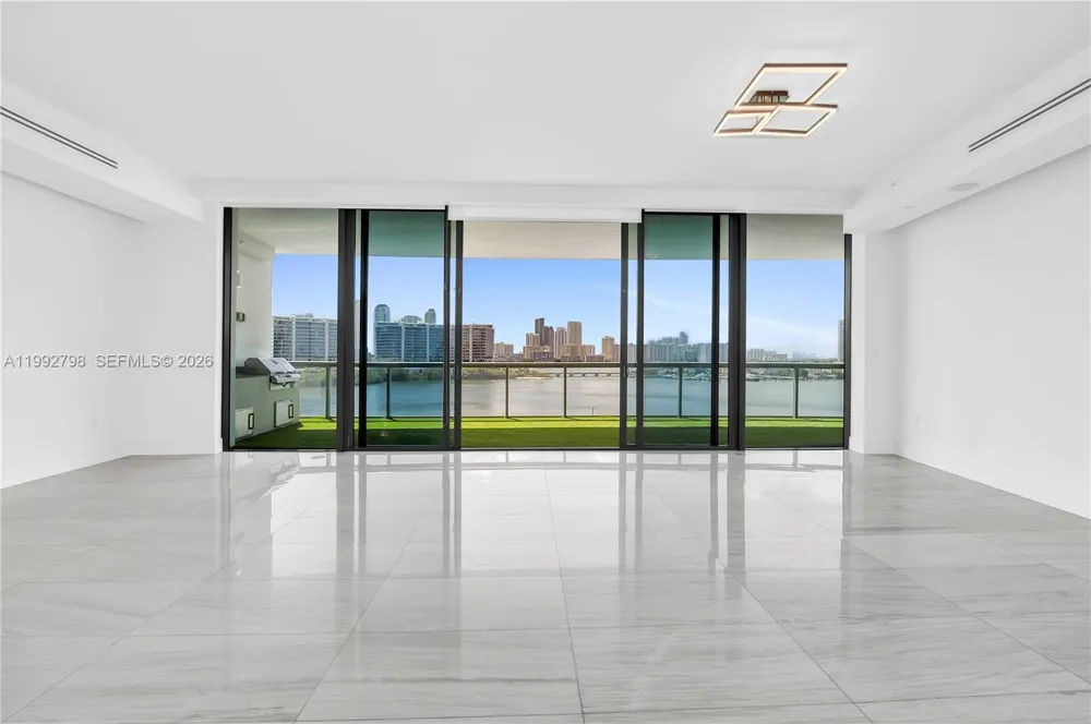 3300 NE 188th St #615 Aventura, FL 33180