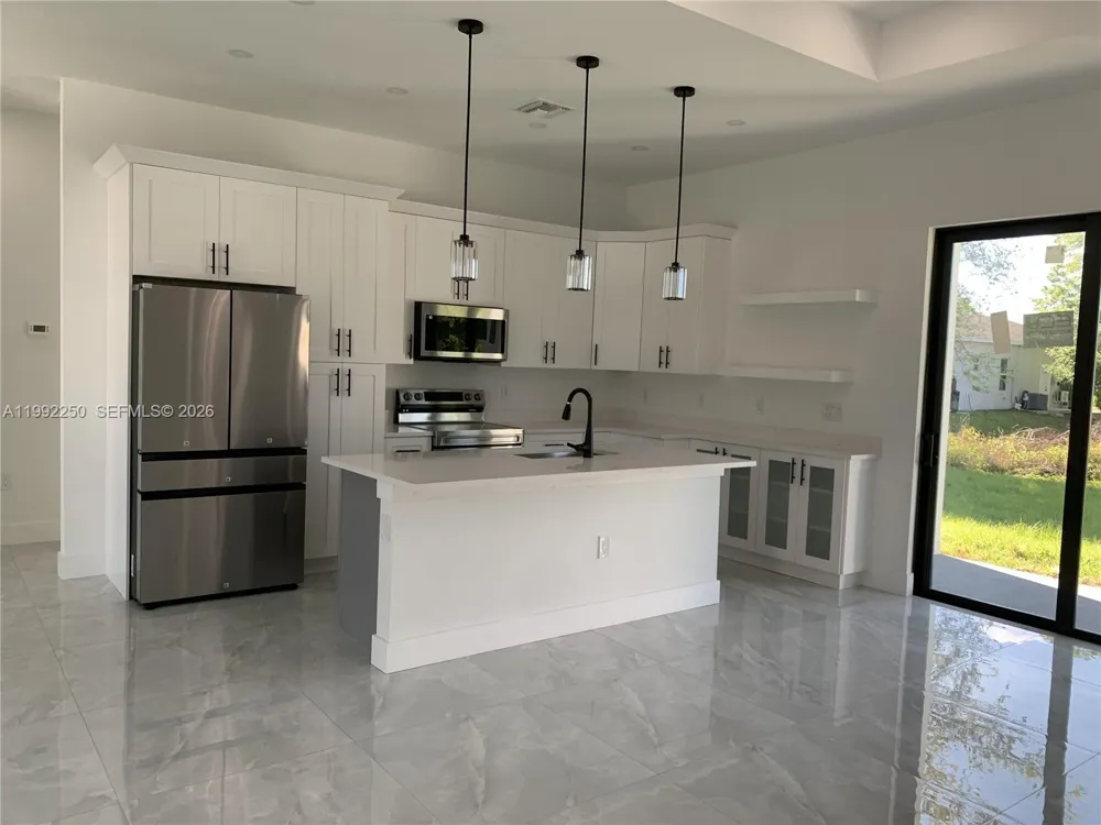 442 Redwing St Lehigh Acres, FL 33974