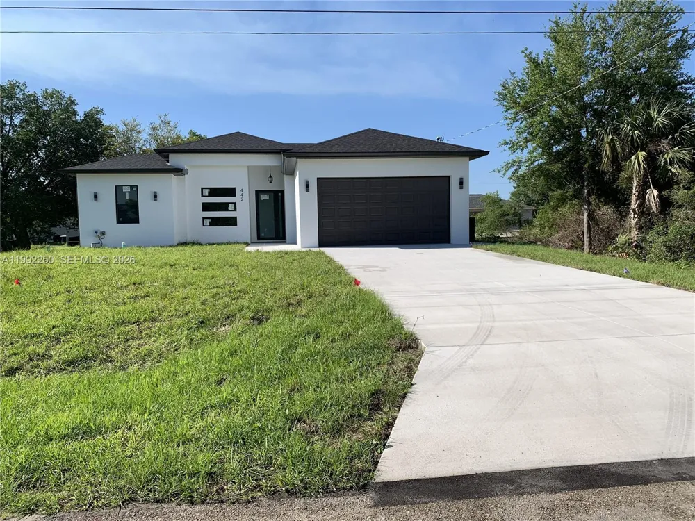 442 Redwing St Lehigh Acres, FL 33974