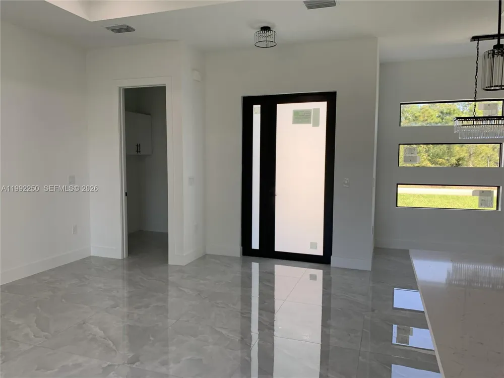 442 Redwing St Lehigh Acres, FL 33974