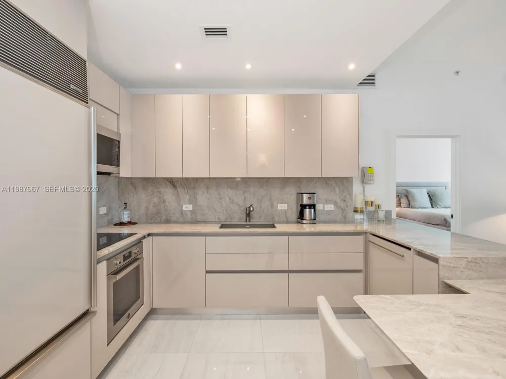 6799 Collins Ave #501 Miami Beach, FL 33141