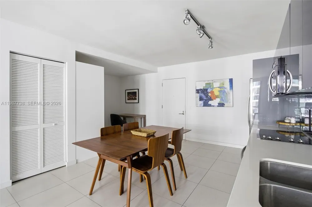 31 SE 6th St #2504 Miami, FL 33131