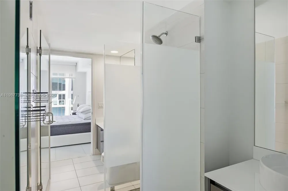 31 SE 6th St #2504 Miami, FL 33131
