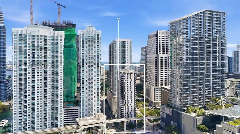 31 SE 6th St #2504 Miami, FL 33131