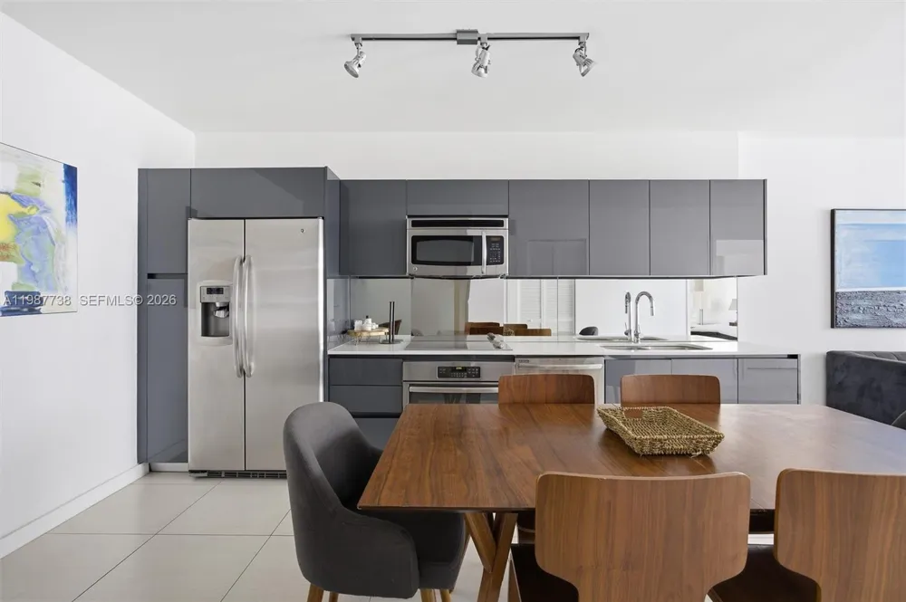 31 SE 6th St #2504 Miami, FL 33131