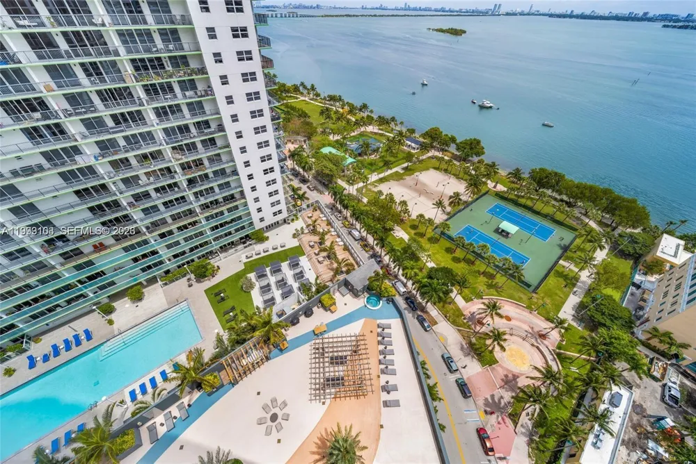 1750 Bayshore Dr #2401 Miami, FL 33132