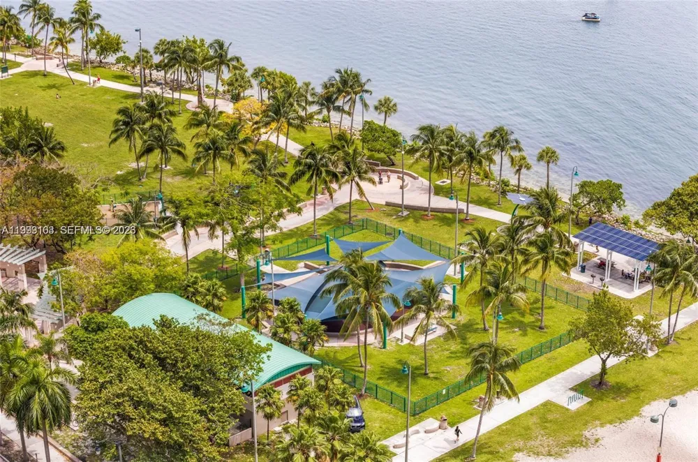 1750 Bayshore Dr #2401 Miami, FL 33132
