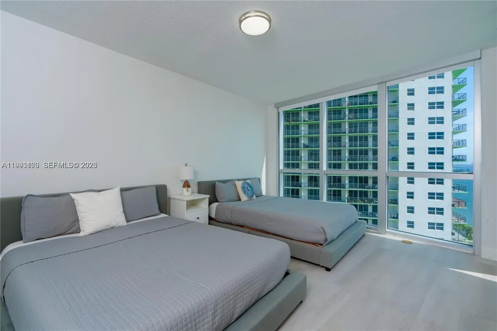 1750 Bayshore Dr #2401 Miami, FL 33132